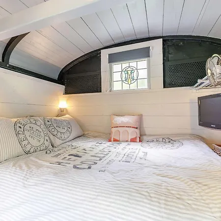 1 Bed In Harrogate 81300 Hampsthwaite